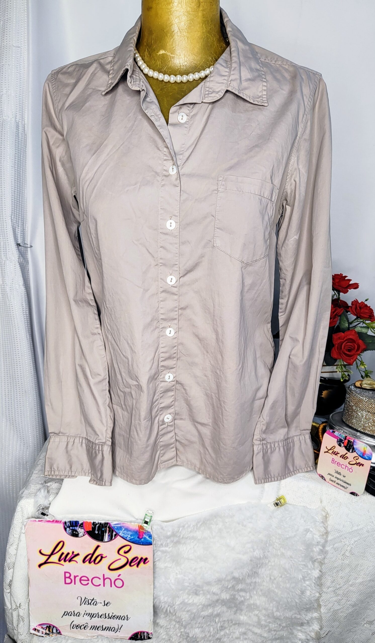 Camisa Social Feminina. Tecido Tricoline.  Tam M