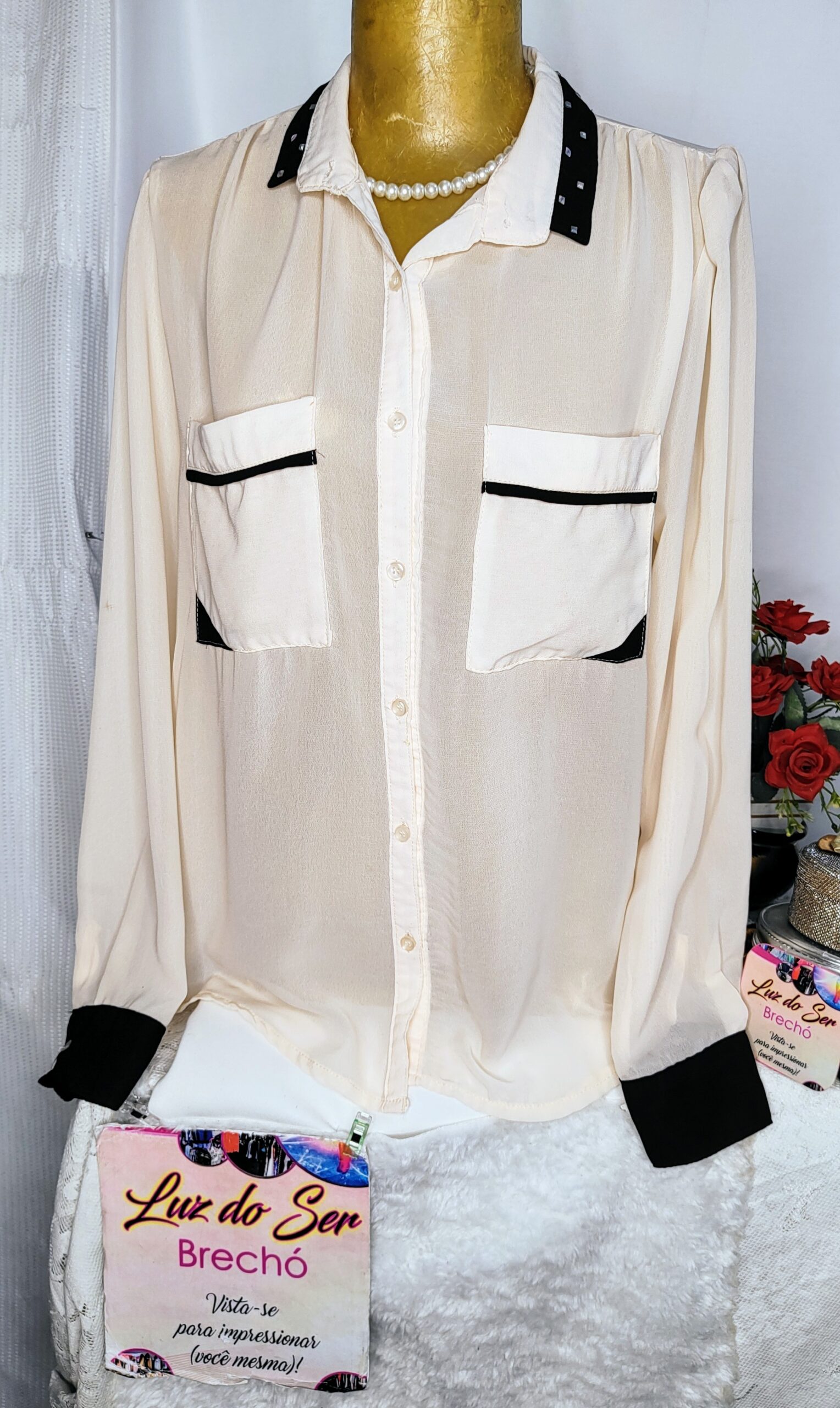 Camisa Social Feminina Tecido fino.  Tam M