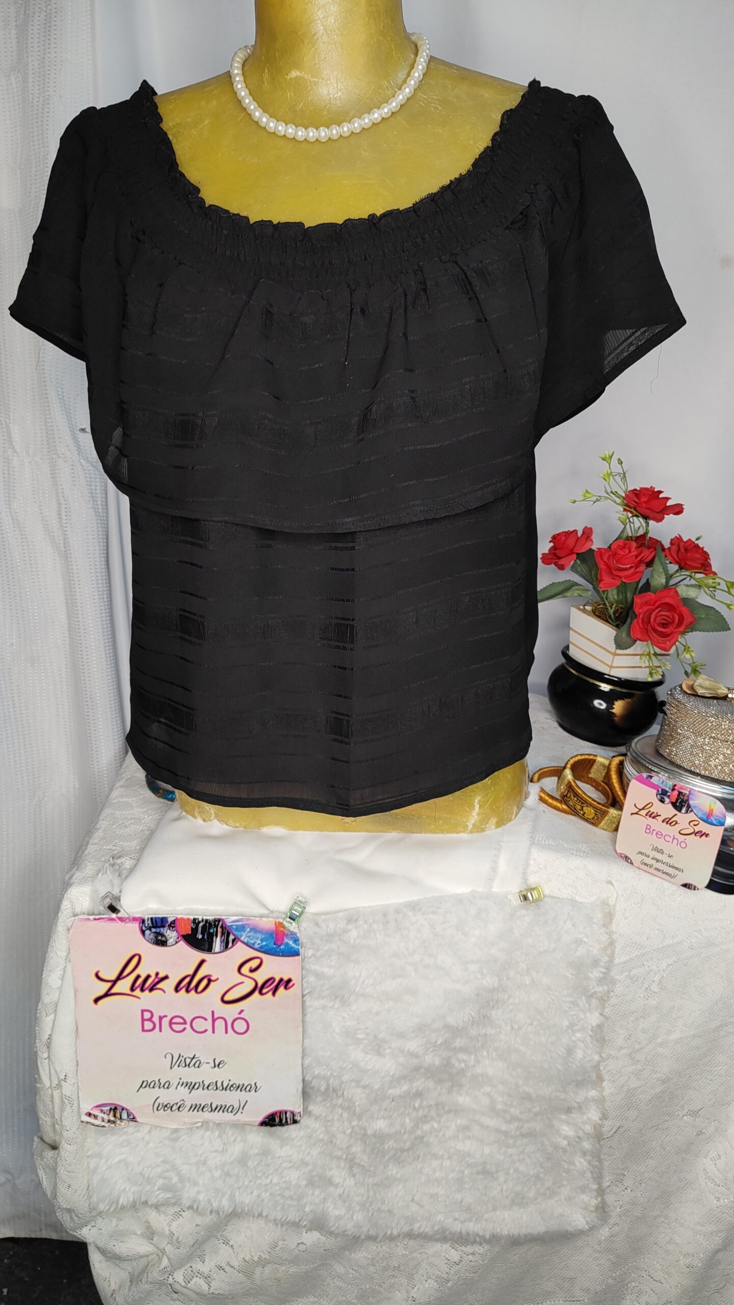 Blusa Curta. Ombro á Ombro
