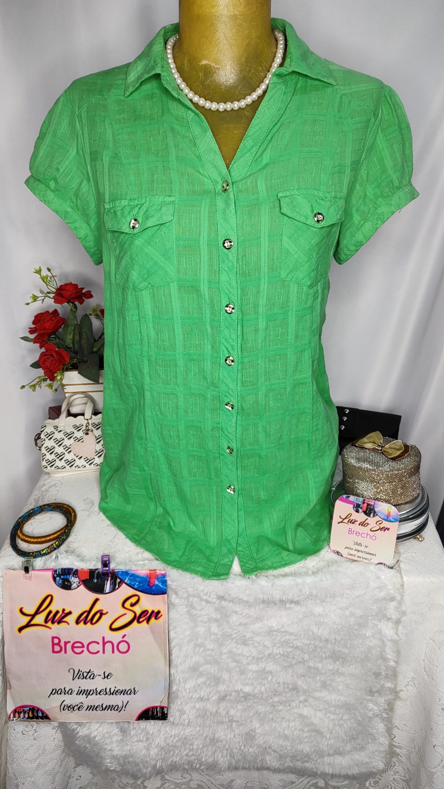 Camisa Feminina Manga curta. Tam M