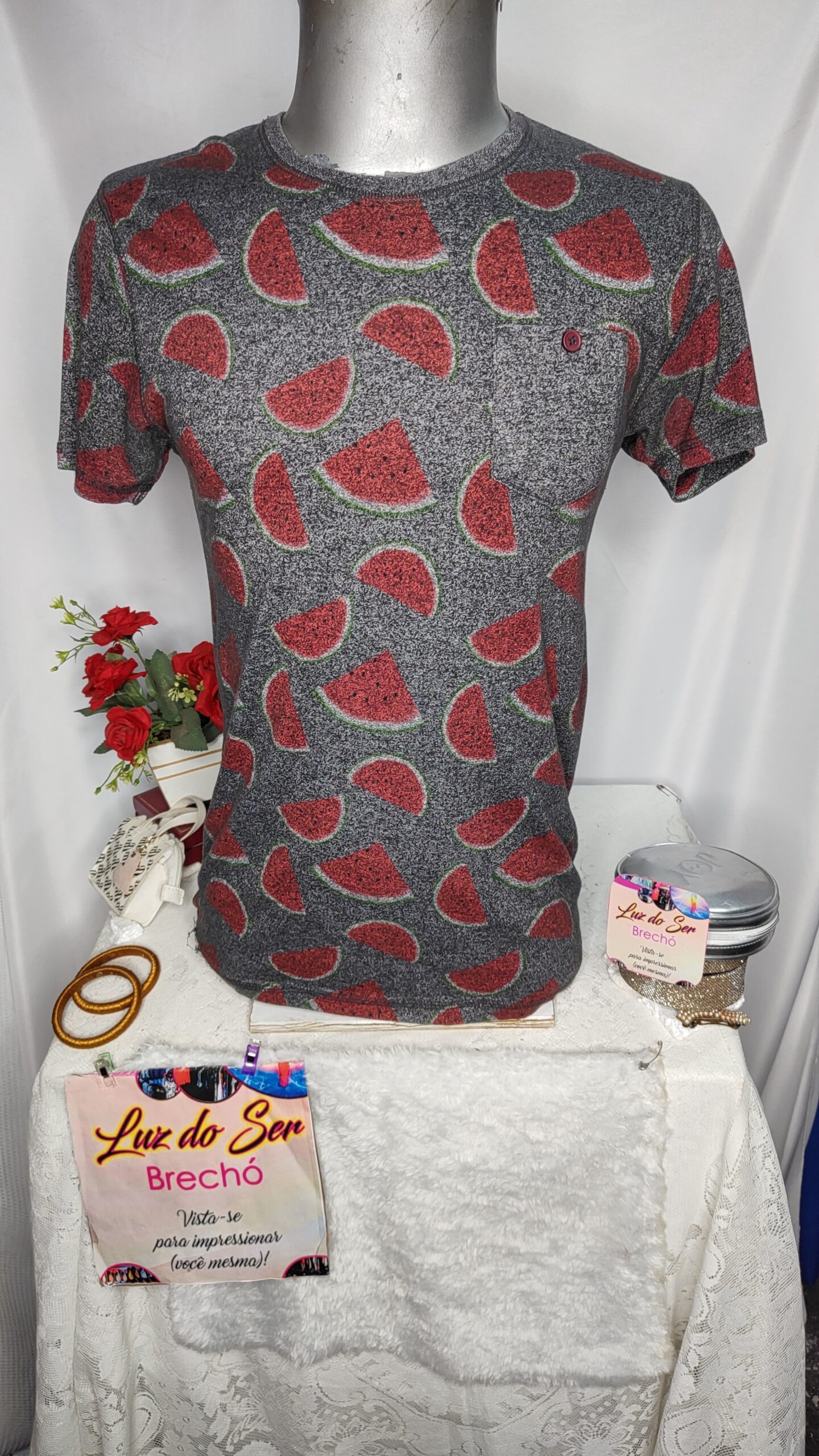 Camiseta Masculina. Estilosa. Tam M