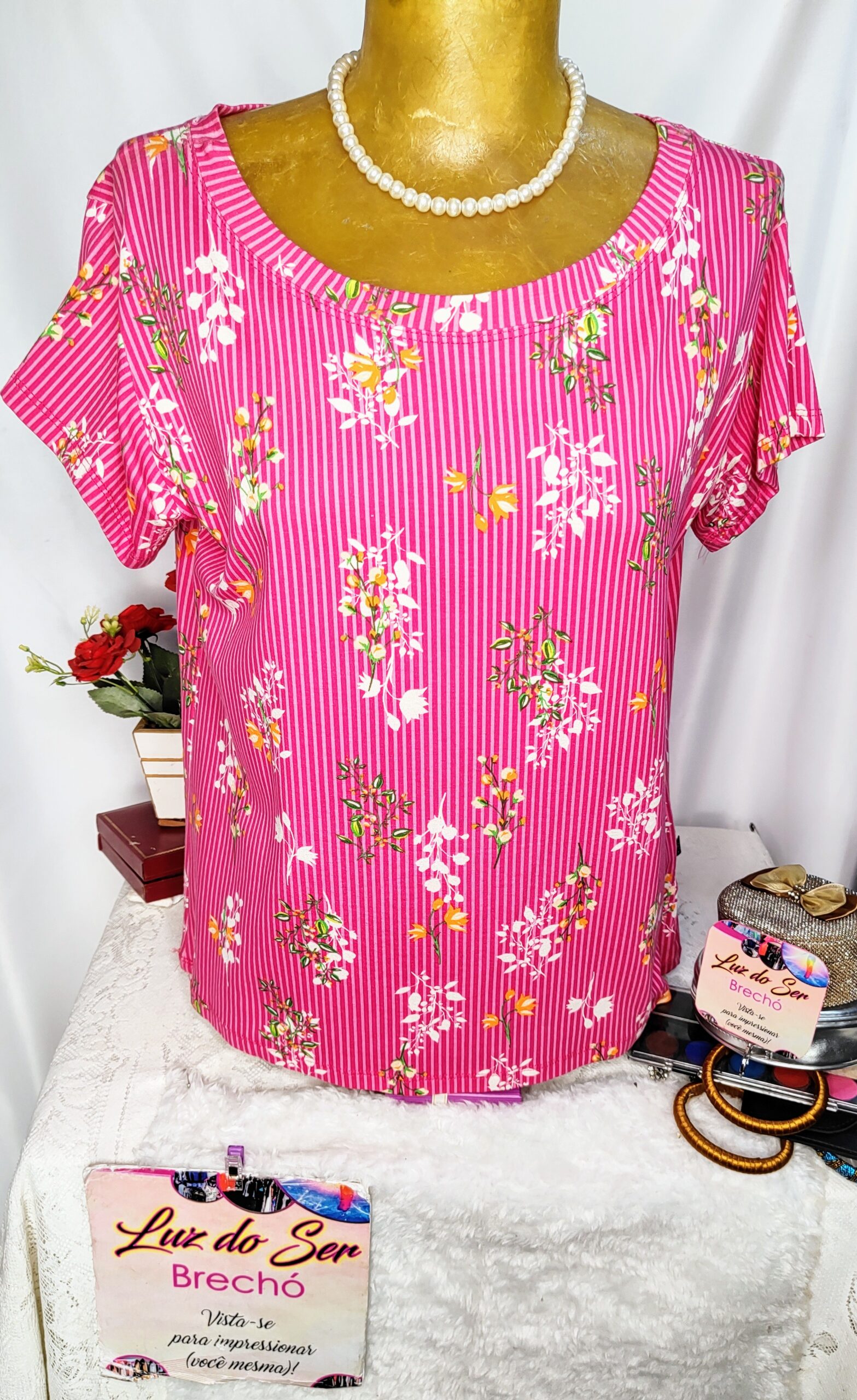 Blusa de Tecido Malha. Nova. Tam M