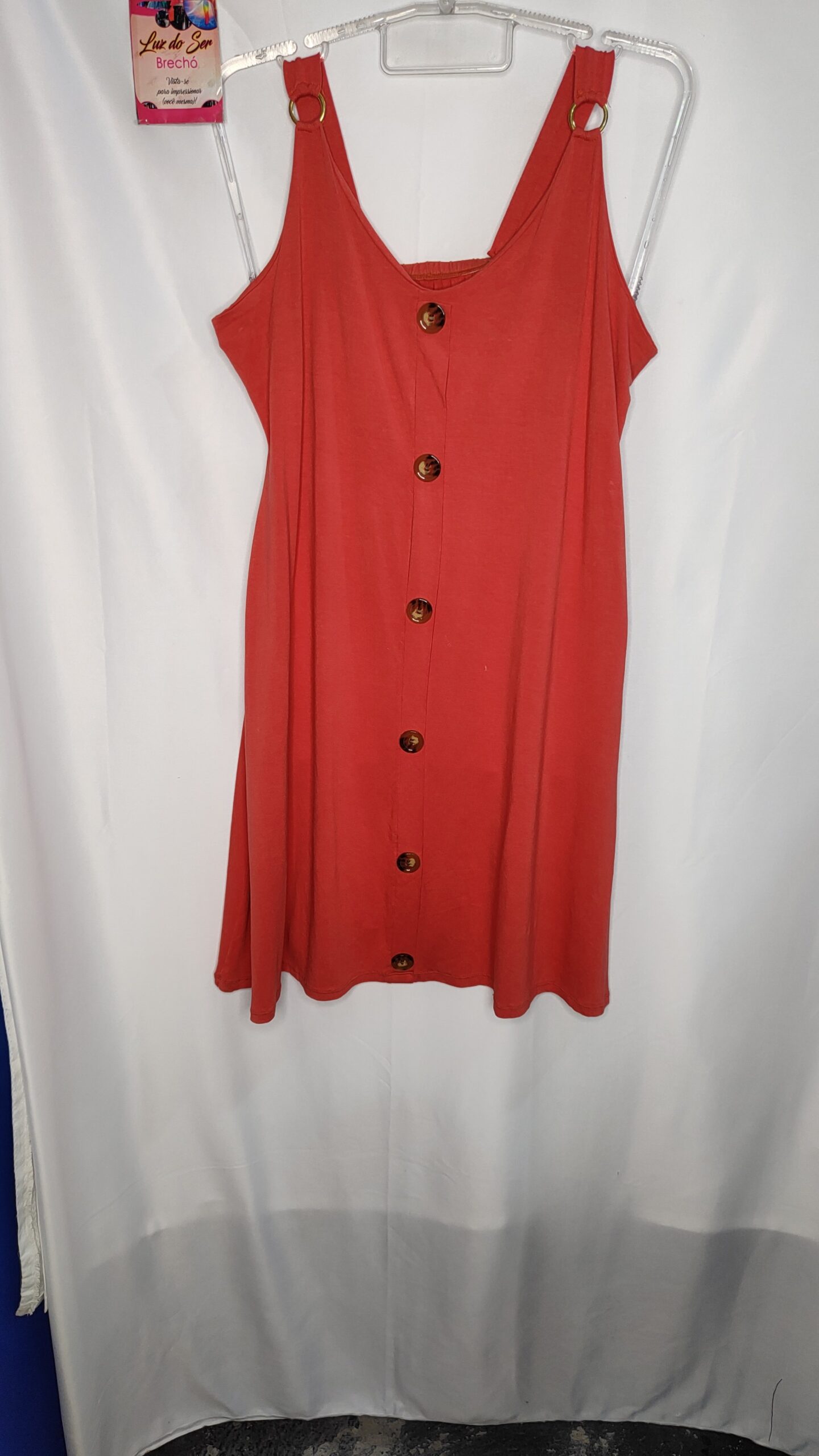 Vestido de Tecido Viscose Lisa. Cor Ferrugem. Tam M