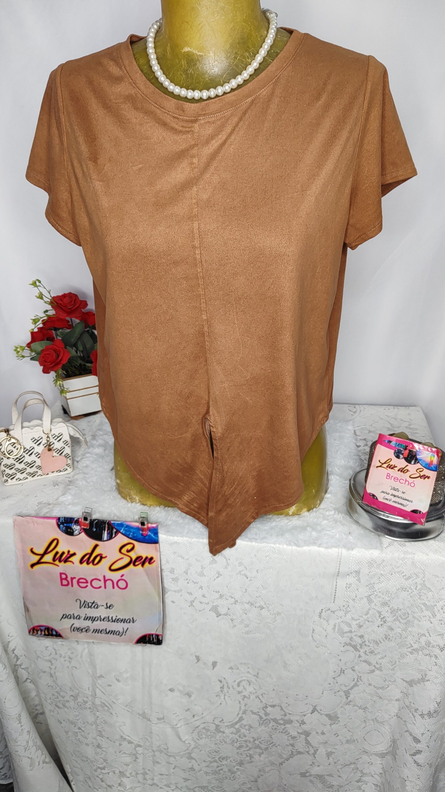 Blusa Feminina. Tecido Camurça. Tam M