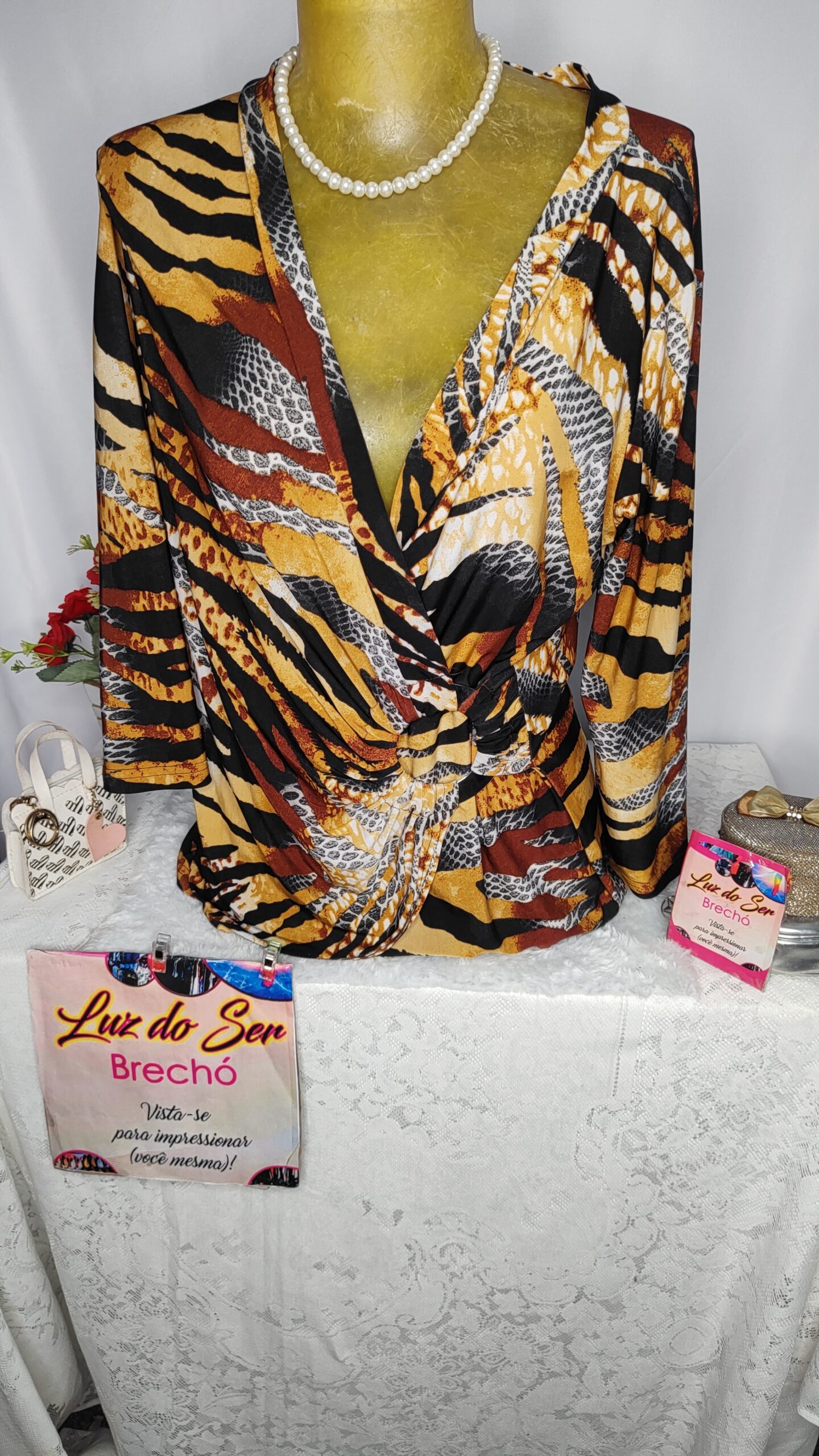 Blusa Feminina de Tecido Malha fria. Tam M