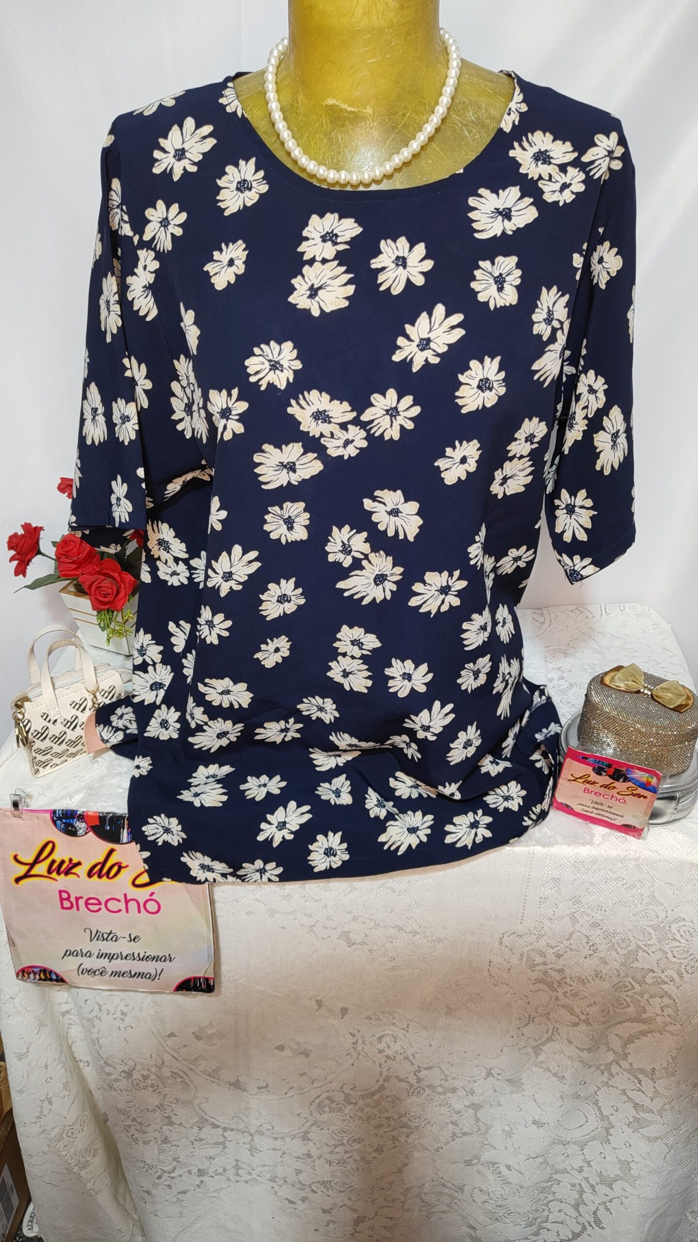 Blusa Feminina. Tecido fino. Tam M