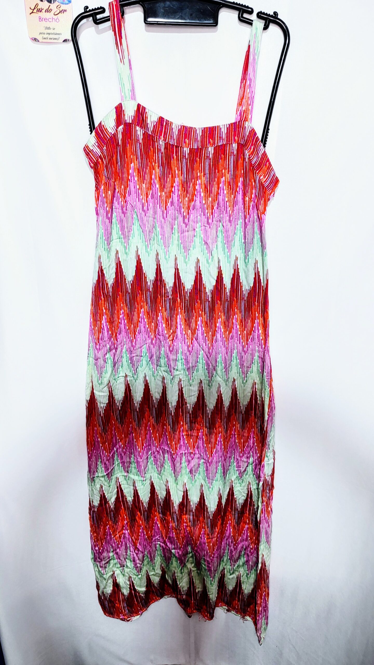 Vestido de Tecido Viscose Estampada.  Tam M