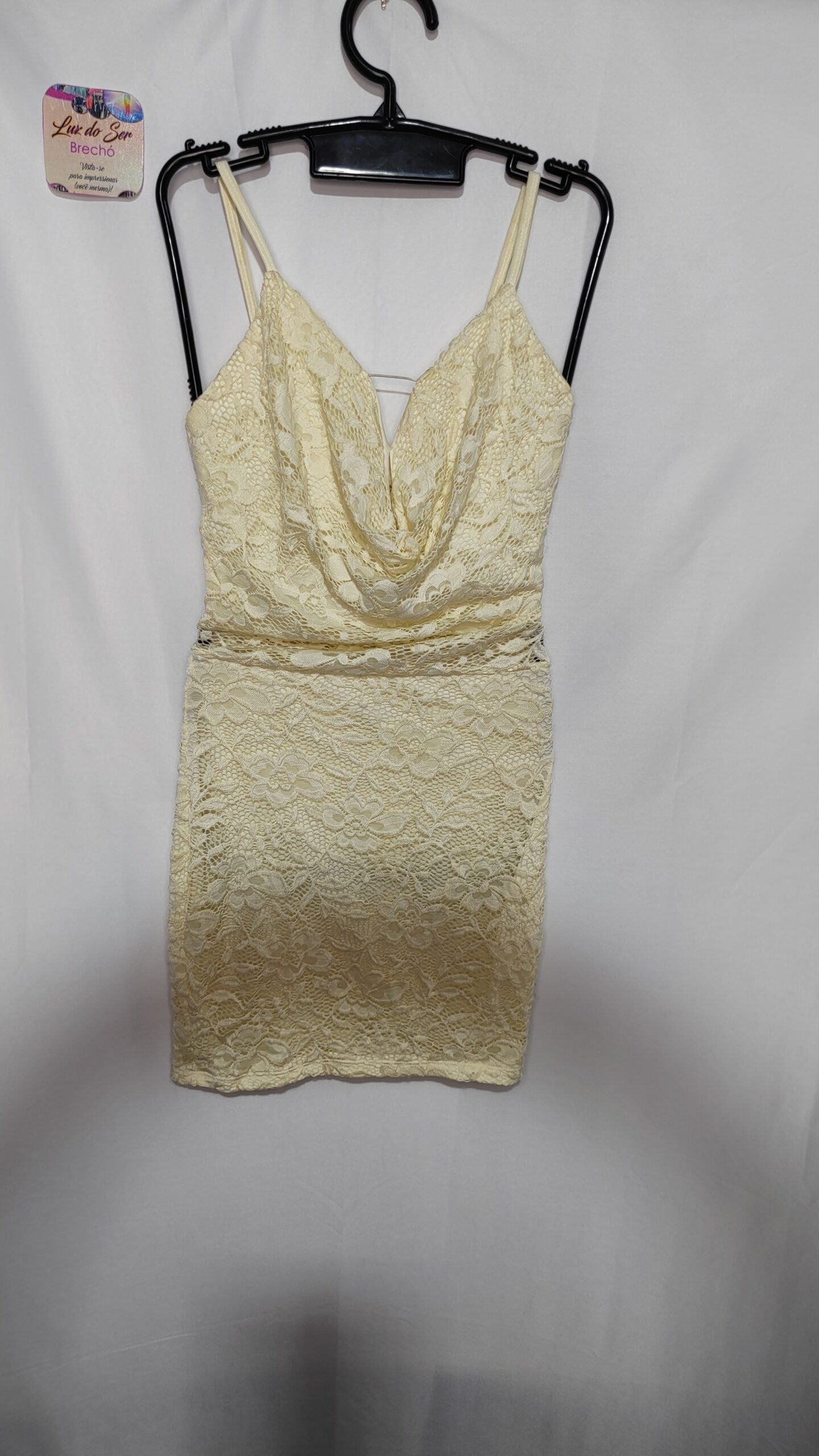 Vestido de Renda. Bonito e Estiloso.  Tam M
